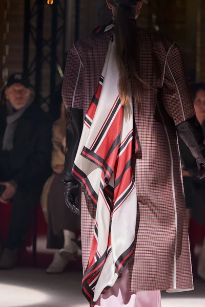 Look 20